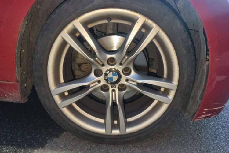 Used BMW 3 Series 2017 320Li M Sport Edition Right Front Wheel Hub