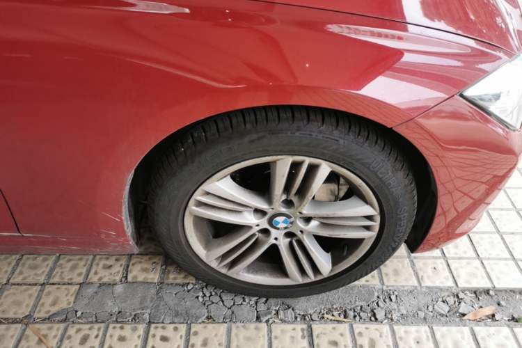 Used BMW 3 Series 2017 320Li Fashion Model Right Front Wheel Hub