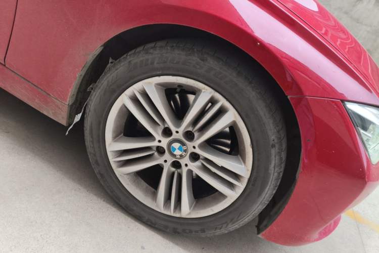 Used BMW 3 Series 2017 320Li Fashion Model Right Front Wheel Hub