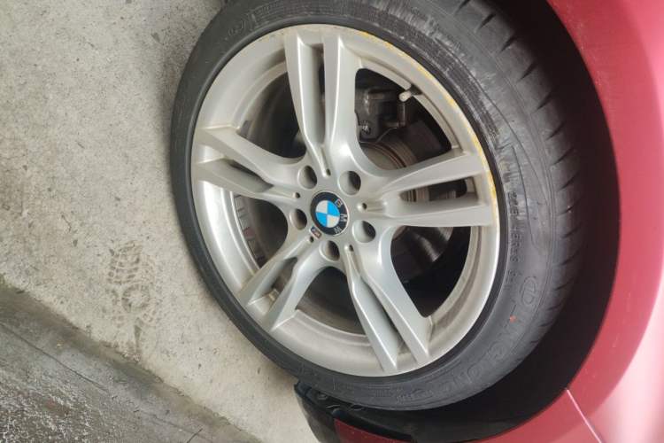 Used BMW 3 Series 2017 320i M Sport Right Front Wheel Hub