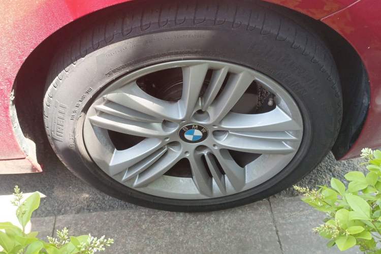Used BMW 3 Series 2017 320Li Fashion Model Right Front Wheel Hub