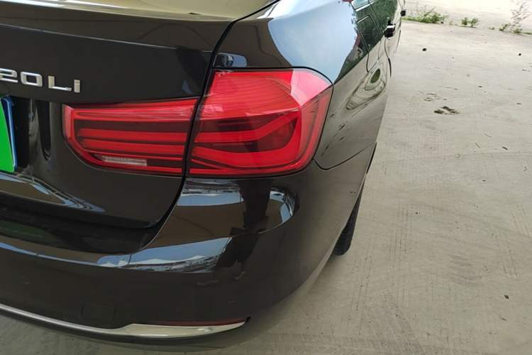 Used BMW 3 Series 2017 320Li Fashion Model Right Rear Taillight