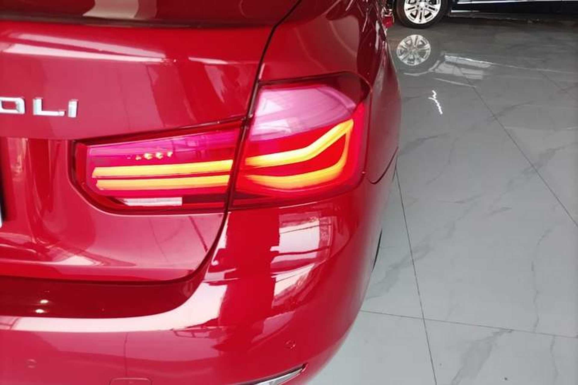 Used BMW 3 Series 2017 320Li Fashion Model Right Rear Taillight