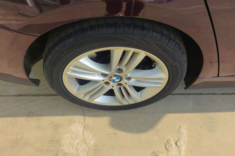 Used BMW 3 Series 2017 320Li Fashion Model Right Rear Wheel Hub