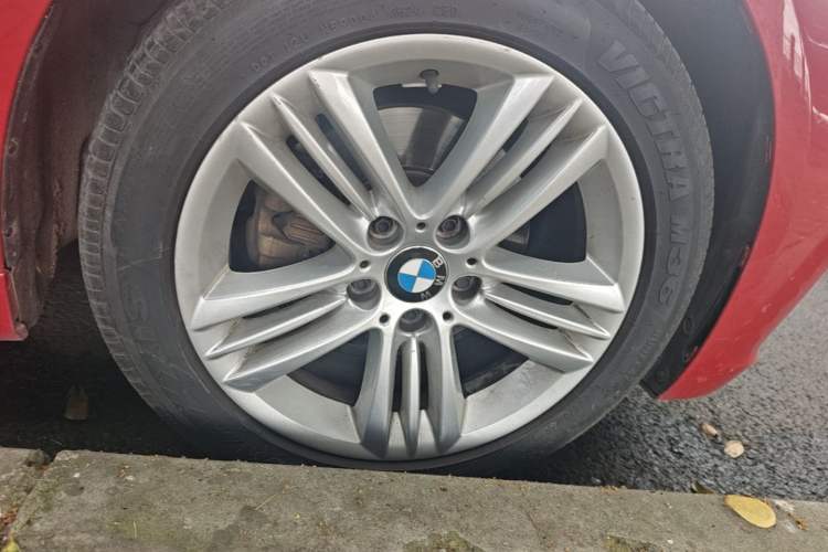 Used BMW 3 Series 2017 320Li Fashion Model Right Rear Wheel Hub