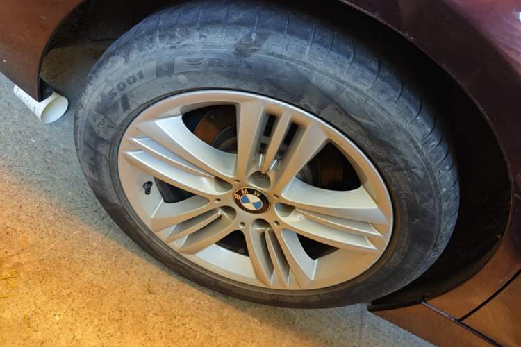 Used BMW 3 Series 2017 320Li Fashion Model Right Rear Wheel Hub