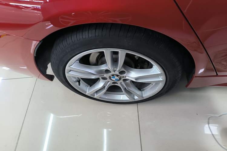 Used BMW 3 Series 2017 320Li M Sport Edition Right Rear Wheel Hub