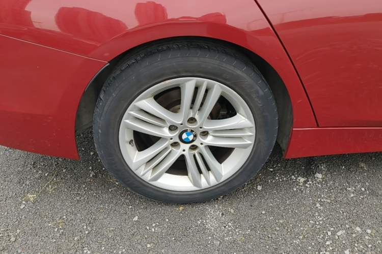 Used BMW 3 Series 2017 318i Fashion Model Right Rear Wheel Hub