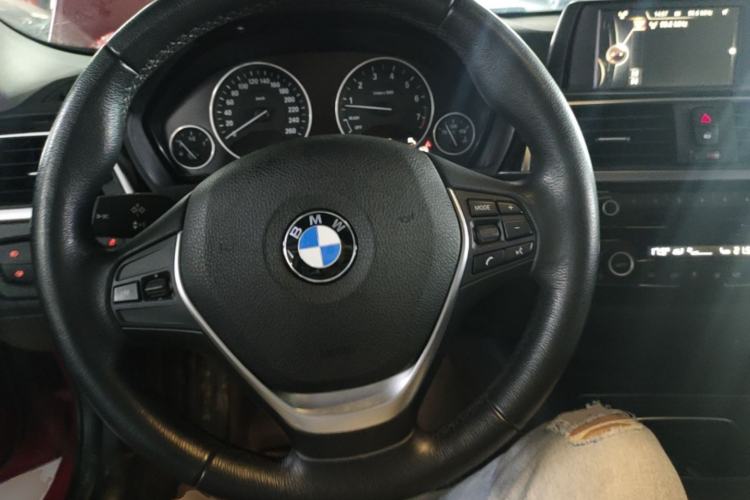 Used BMW 3 Series 2017 320Li Fashion Model Steering Wheel