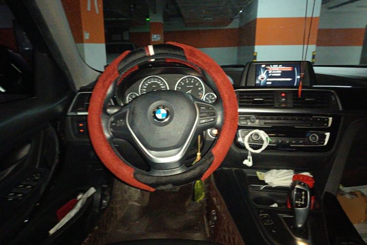 Used BMW 3 Series 2017 320Li Fashion Model Steering Wheel