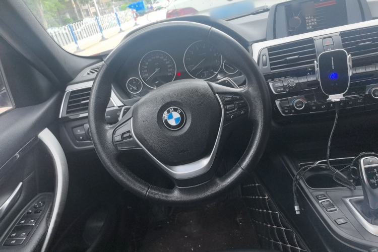 Used BMW 3 Series 2017 320i M Sport Steering Wheel