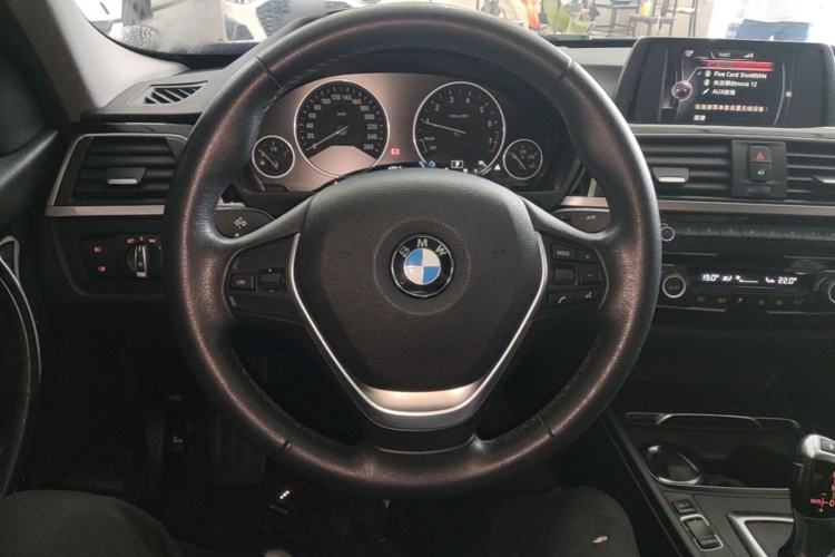 Used BMW 3 Series 2017 320Li Fashion Model Steering Wheel