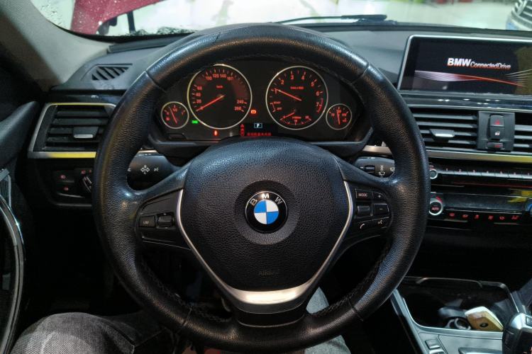 Used BMW 3 Series 2017 320Li Fashion Model Steering Wheel