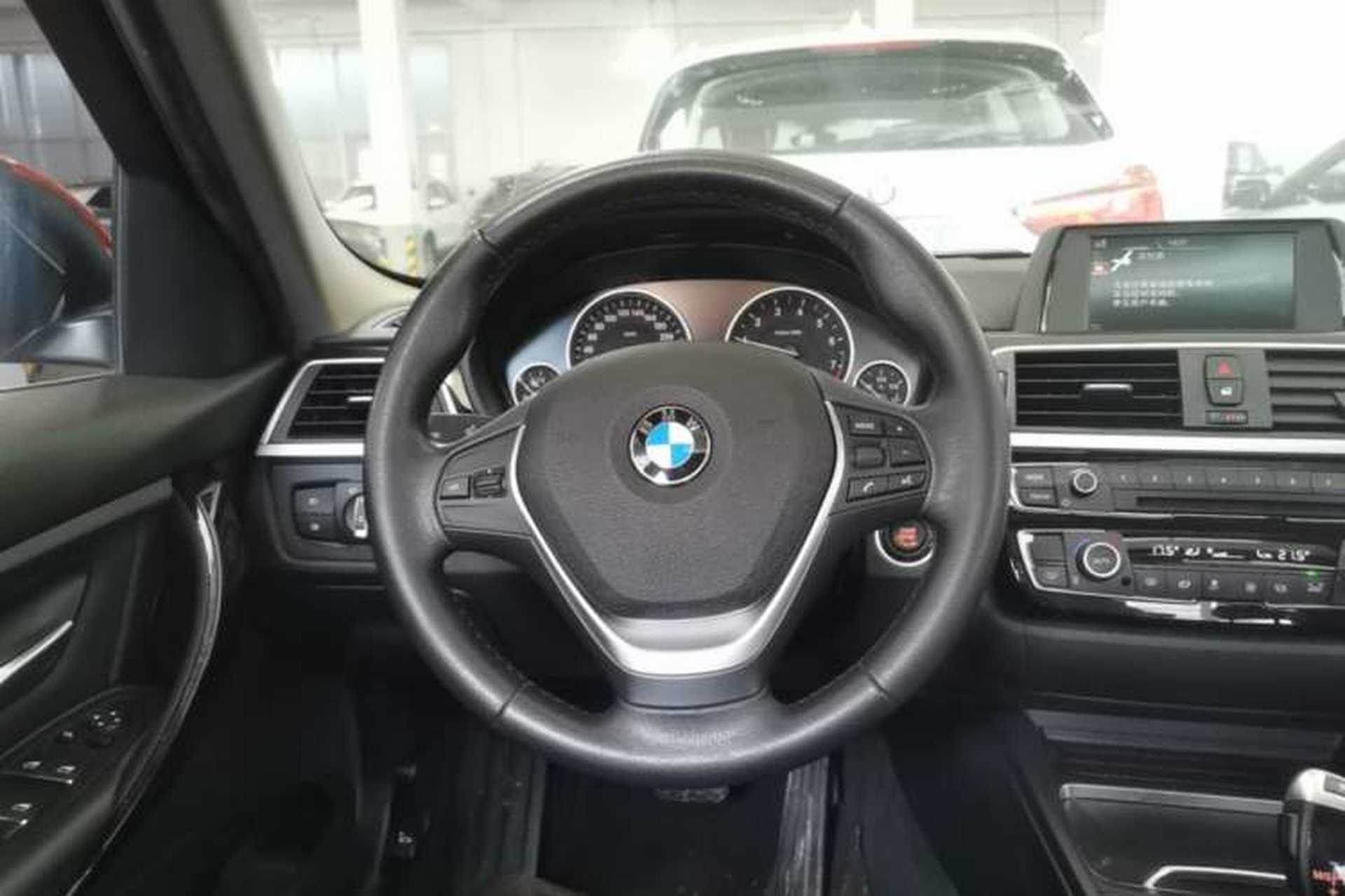 Used BMW 3 Series 2017 320Li Fashion Model Steering Wheel