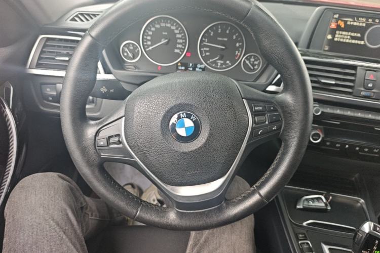Used BMW 3 Series 2017 320Li Fashion Model Steering Wheel