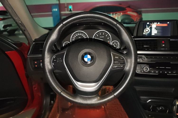 Used BMW 3 Series 2017 320Li Fashion Model Steering Wheel