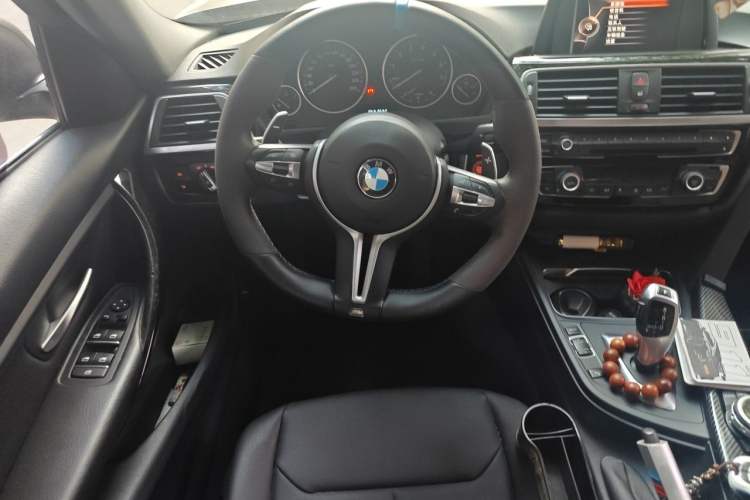 Used BMW 3 Series 2017 320Li Fashion Model Steering Wheel