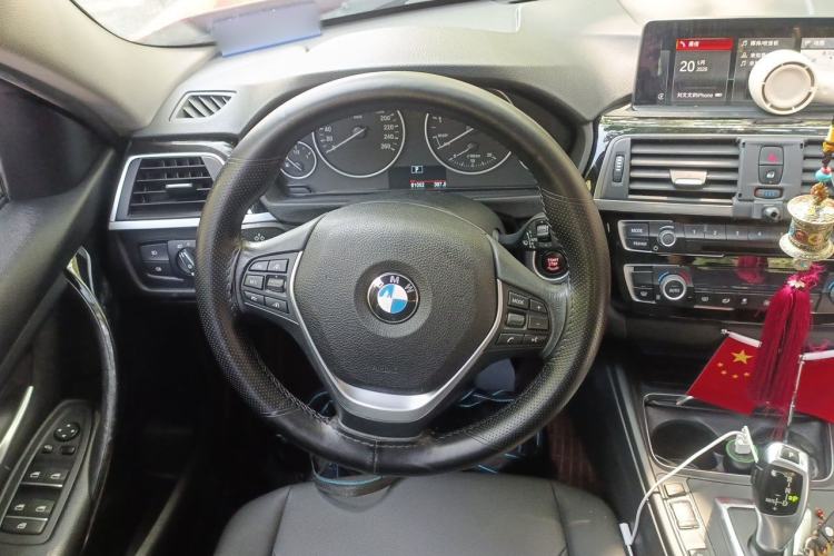 Used BMW 3 Series 2017 320Li Fashion Model Steering Wheel