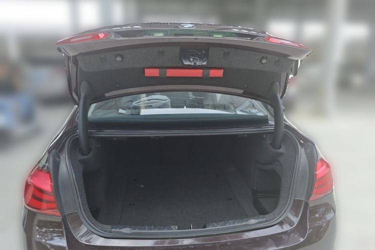 Used BMW 3 Series 2017 320Li Fashion Model Trunk