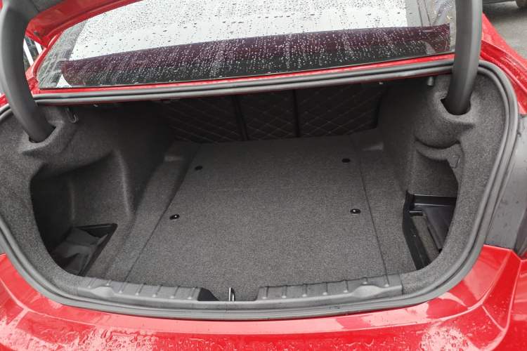 Used BMW 3 Series 2017 320Li Fashion Model Trunk