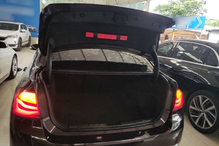 Used BMW 3 Series 2017 320Li Fashion Model Trunk