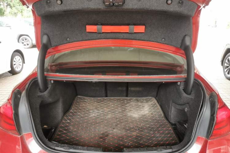 Used BMW 3 Series 2017 320Li Fashion Model Trunk