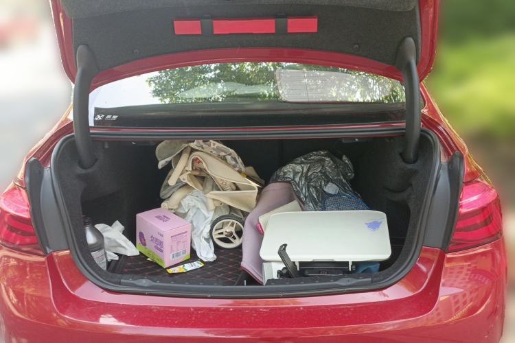 Used BMW 3 Series 2017 320Li Fashion Model Trunk