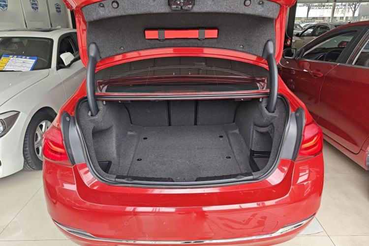 Used BMW 3 Series 2017 320Li Fashion Model Trunk