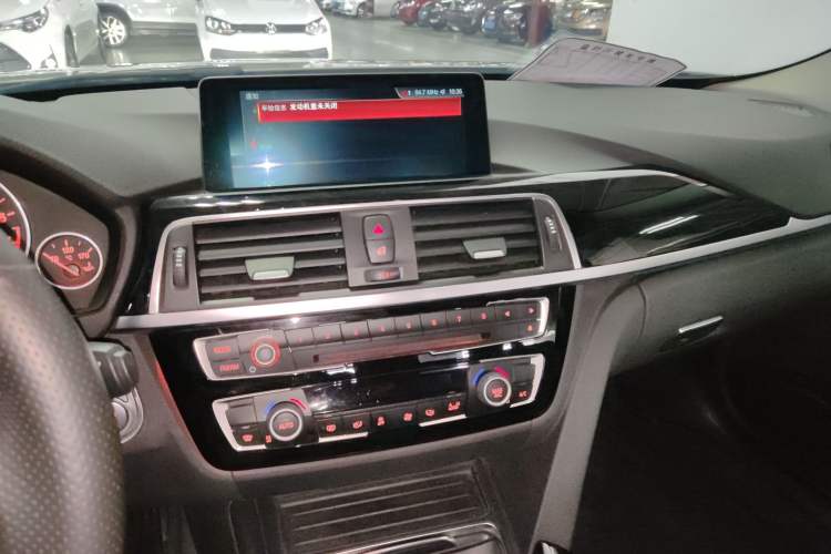 Used BMW 3 Series 2017 320Li Fashion Model Audio And AC Panel