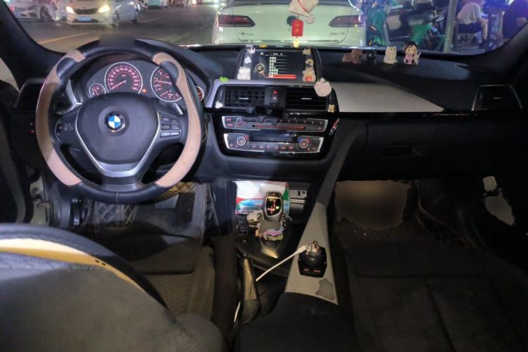 Used BMW 3 Series 2017 320i M Sport Center Console