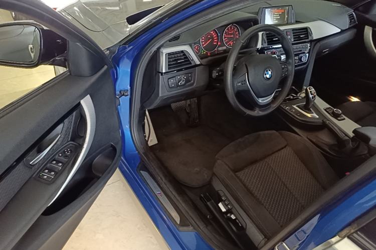 Used BMW 3 Series 2017 320i M Sport Driver Seat