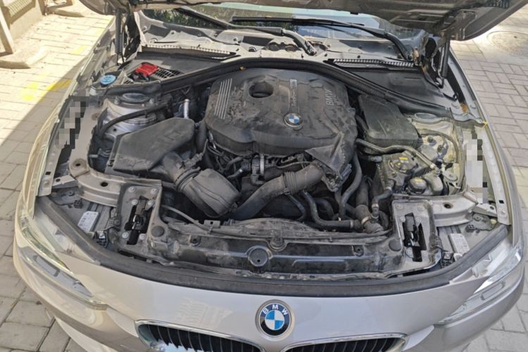Used BMW 3 Series 2017 320Li Fashion Model Engine Bay