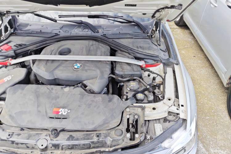 Used BMW 3 Series 2017 320i M Sport Engine Bay Left