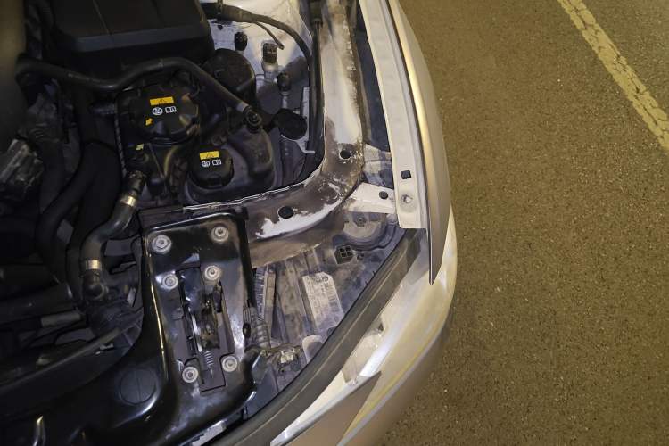 Used BMW 3 Series 2017 320Li Fashion Model Engine Bay Left