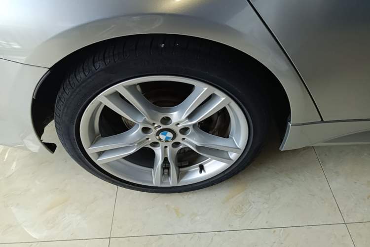 Used BMW 3 Series 2017 320i M Sport Exterior 5