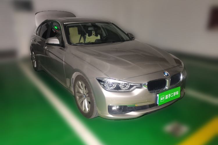 Used BMW 3 Series 2017 318Li Fashion Model Front Right 45 Deg