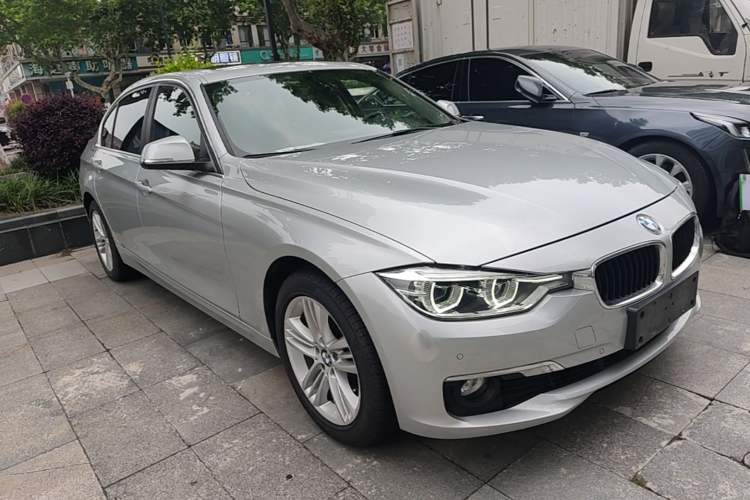 Used BMW 3 Series 2017 320Li xDrive Fashion Model Front Right 45 Deg