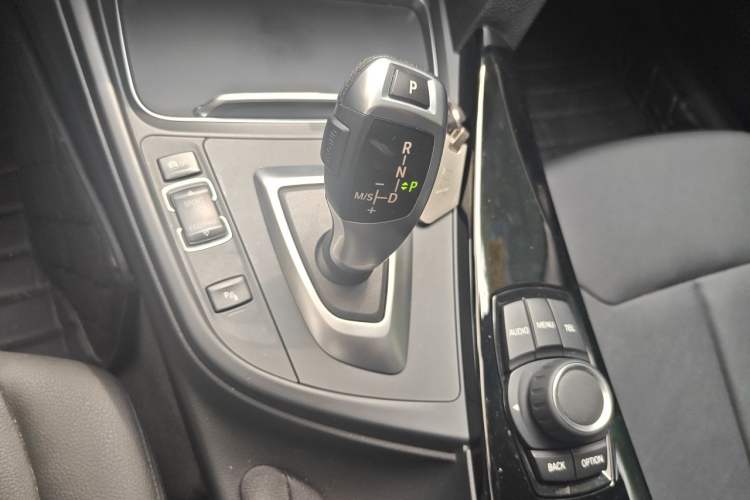 Used BMW 3 Series 2017 320Li Fashion Model Gear Lever