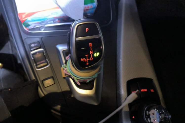 Used BMW 3 Series 2017 320i M Sport Gear Lever