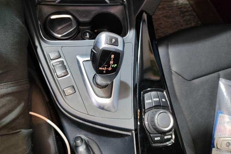 Used BMW 3 Series 2017 320Li Fashion Model Gear Lever