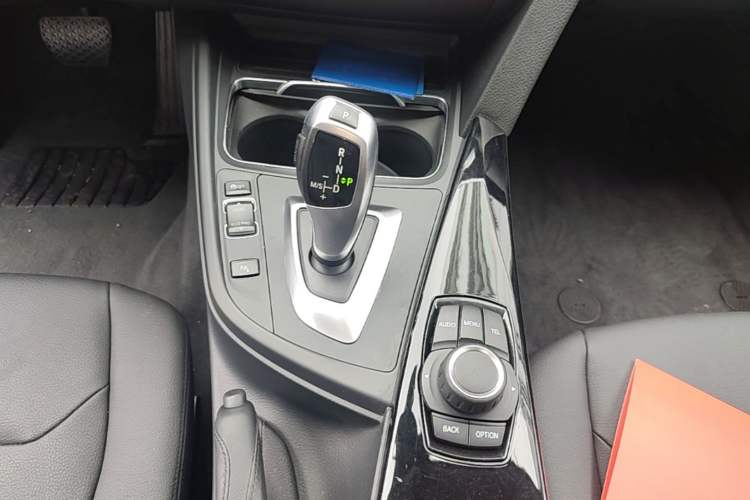 Used BMW 3 Series 2017 320Li xDrive Fashion Model Gear Lever