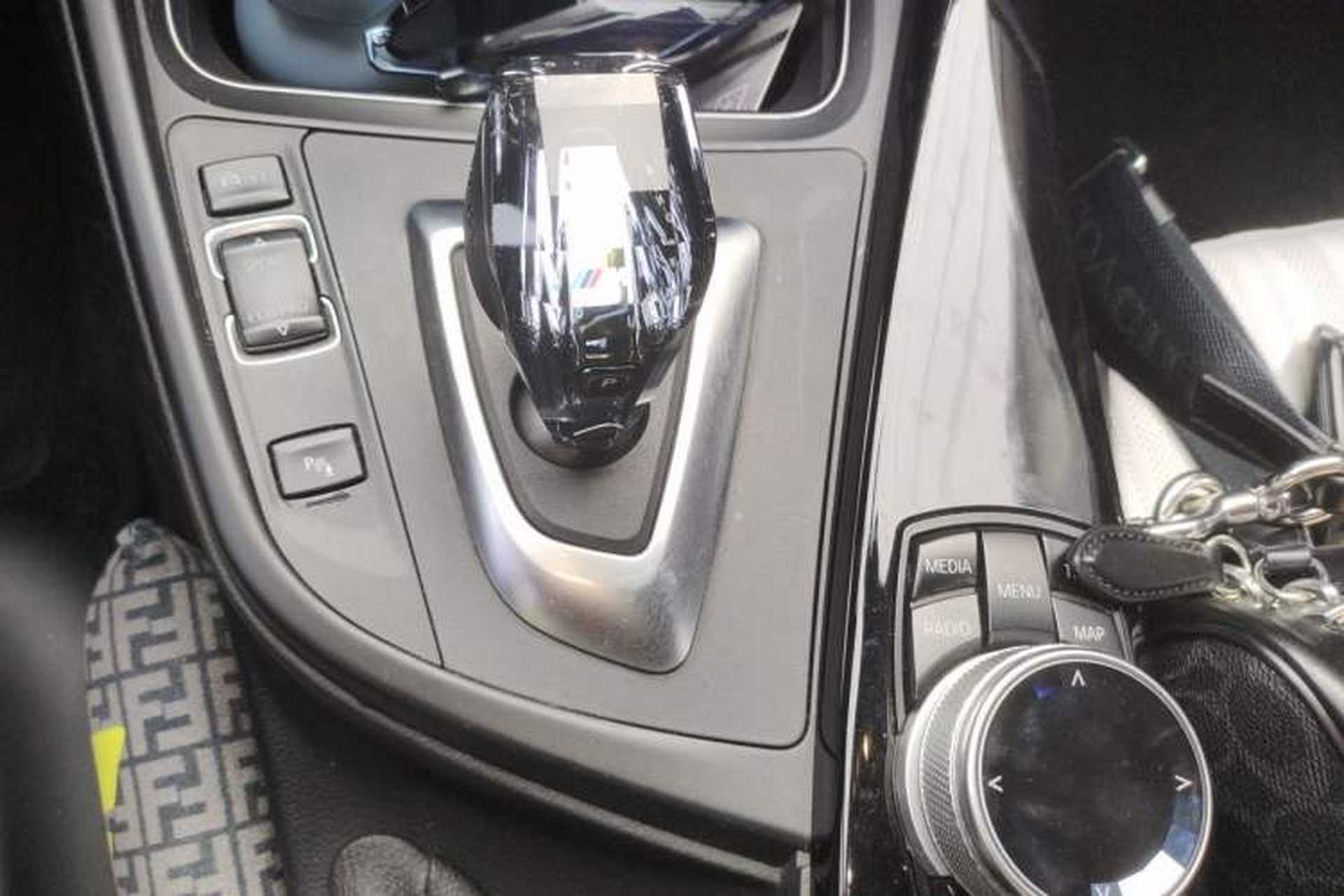 Used BMW 3 Series 2017 320Li M Sport Edition Gear Lever