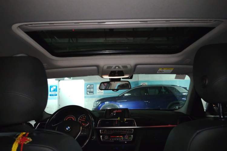 Used BMW 3 Series 2017 320Li Fashion Model Headliner