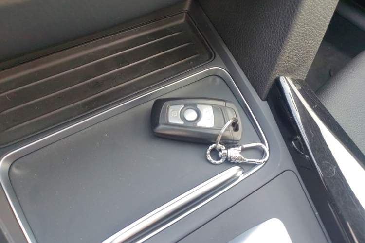 Used BMW 3 Series 2017 320Li Fashion Model Interior 1