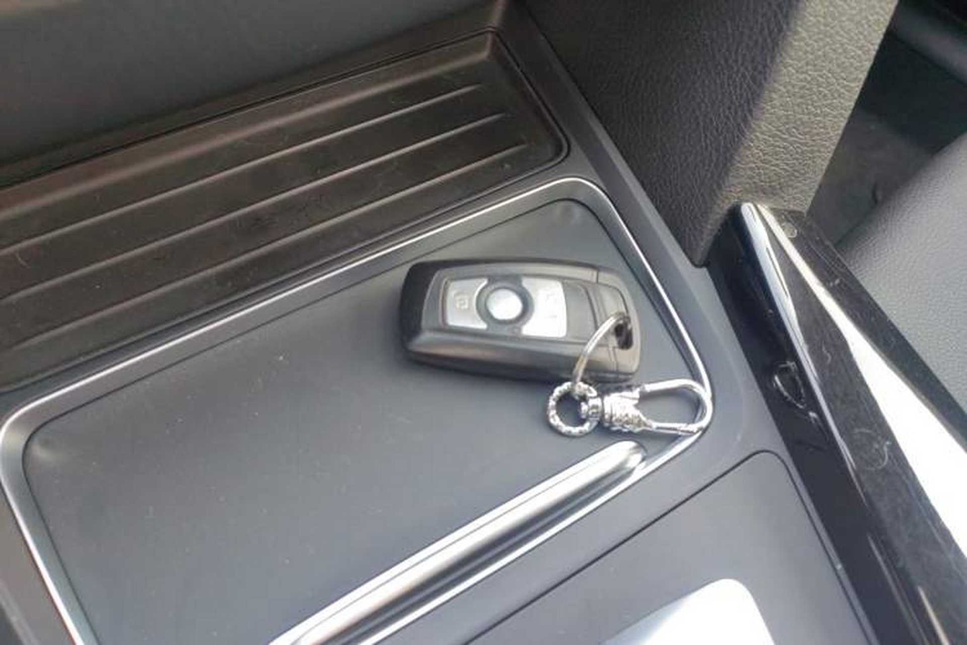 Used BMW 3 Series 2017 320Li Fashion Model Interior 1