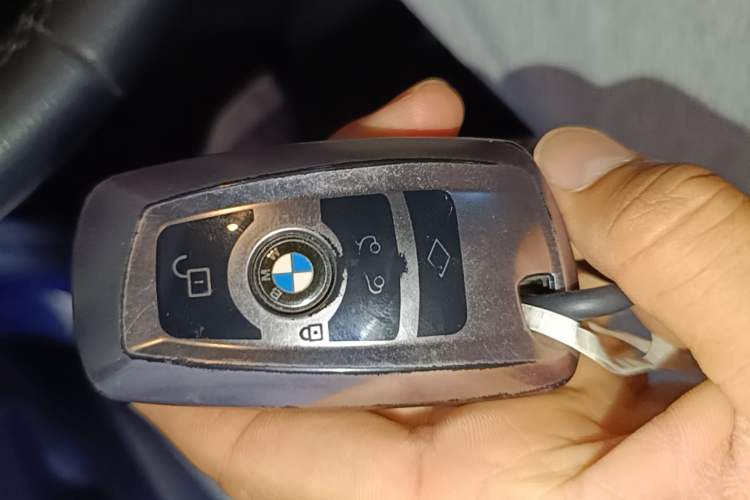 Used BMW 3 Series 2017 320i M Sport Interior 1