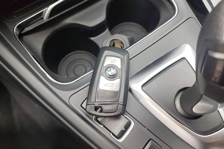 Used BMW 3 Series 2017 320Li xDrive Fashion Model Interior 1