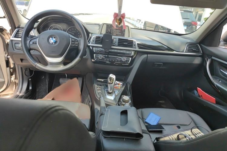 Used BMW 3 Series 2017 320Li Fashion Model Interior 2
