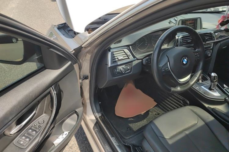 Used BMW 3 Series 2017 320Li Fashion Model Interior 3