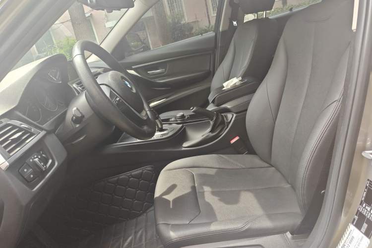 Used BMW 3 Series 2017 320Li Fashion Model Left Front Seat